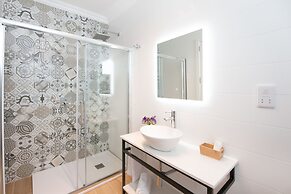 Georges Boutique Living