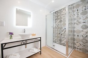 Georges Boutique Living