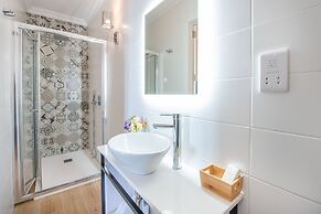 Georges Boutique Living