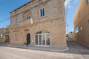 Georges Boutique Living