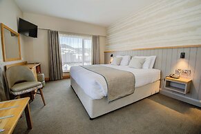 Beach Hotel
