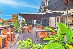 Palette Signature Hotel