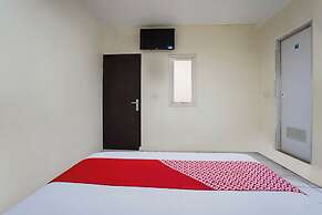OYO 91035 De Ritz Residence
