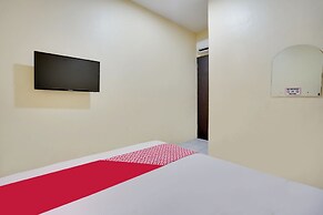 OYO 91035 De Ritz Residence