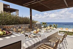 Melitina - Beautiful Waterfront 3 bed Room Villa