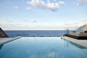 Melitina - Beautiful Waterfront 3 bed Room Villa