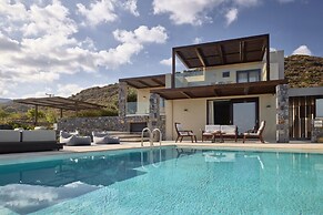 Melitina - Beautiful Waterfront 3 bed Room Villa