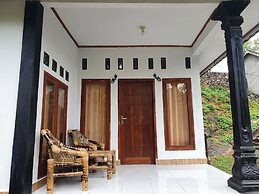 Gani Homestay