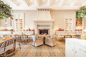 Villa Camille Hotel & Spa