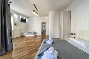 DANTE 138 CLASS ROOMS & APARTMENTS