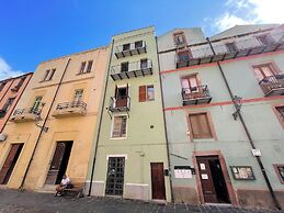 Large, Stunning Studio Apartment, Central Location
