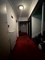 Headman Hotel