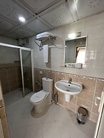 Headman Hotel
