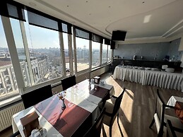 Headman Hotel