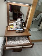 Headman Hotel