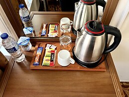 Headman Hotel