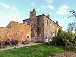 The Stables and West Wing