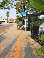 Nary Villa