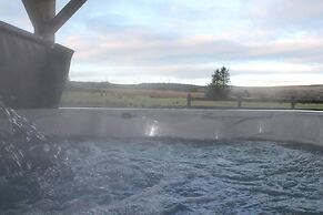 Forest View House - Private Hot Tub