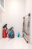 Ultra Luxury Palm Tower with Shared Hotel Facilities