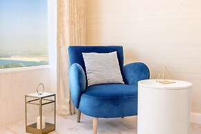 Ultra Luxury Palm Tower with Shared Hotel Facilities