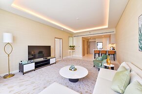Ultra Luxury Palm Tower with Shared Hotel Facilities