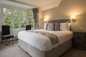 Maple Manor Hotel