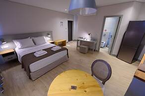 Kannas Mani-Luxury Suites- Adults friendly 14+