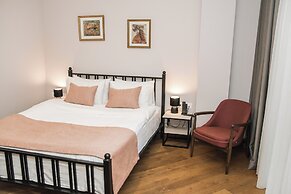Makmani Hotel