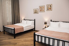 Makmani Hotel