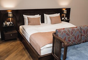 Makmani Hotel