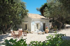The Saints - Terrace House 1 Bedroom Cottage