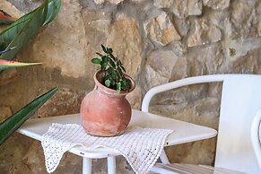 Guincho Typical House I by Homing