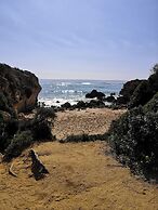 Central Albufeira 2-B Apt, Sleeps 6, Pool, Parking