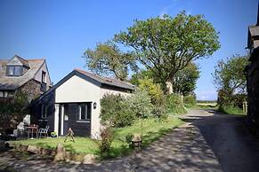 Little Linney - Sleeps 2 - Garden - Parking - Wifi