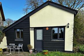 Little Linney - Sleeps 2 - Garden - Parking - Wifi