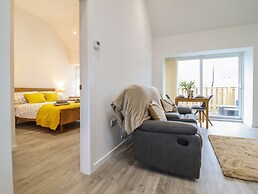 3 Mountain View