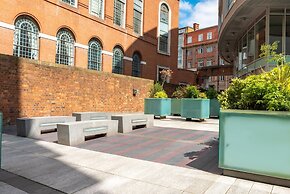 Luxury City Centre Gem, Prime Location