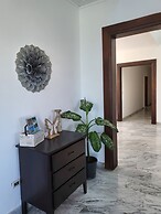 2 Minutes Walk to Beach Huge 3 bdrm Condo with Pool