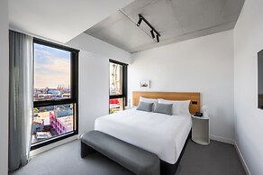 Nesuto Docklands Apartment Hotel
