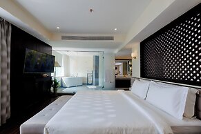 SQUARE hotel