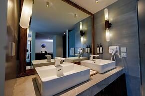 SQUARE hotel