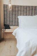 SQUARE hotel
