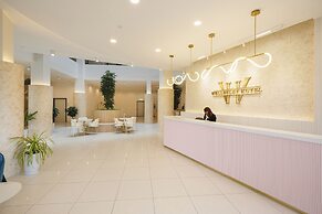 Wellesley Hotel
