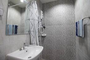R 17 Living Hotel