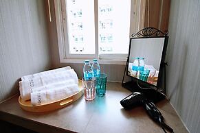 R 17 Living Hotel