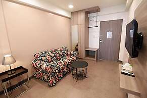 R 17 Living Hotel