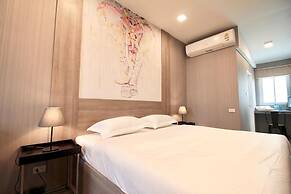 R 17 Living Hotel
