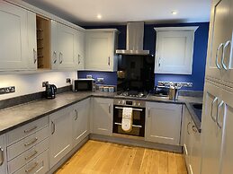 Foxy Cottage Near Westward Ho!