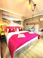 feels Beach Club Hotel
